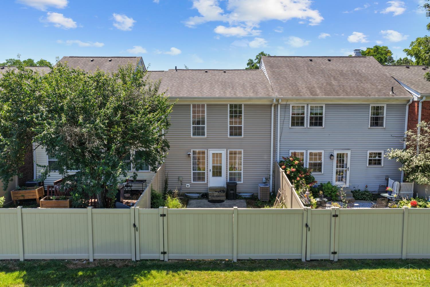 10883 Lakehurst Court, Sycamore Twp, OH, 45242 — photo 24