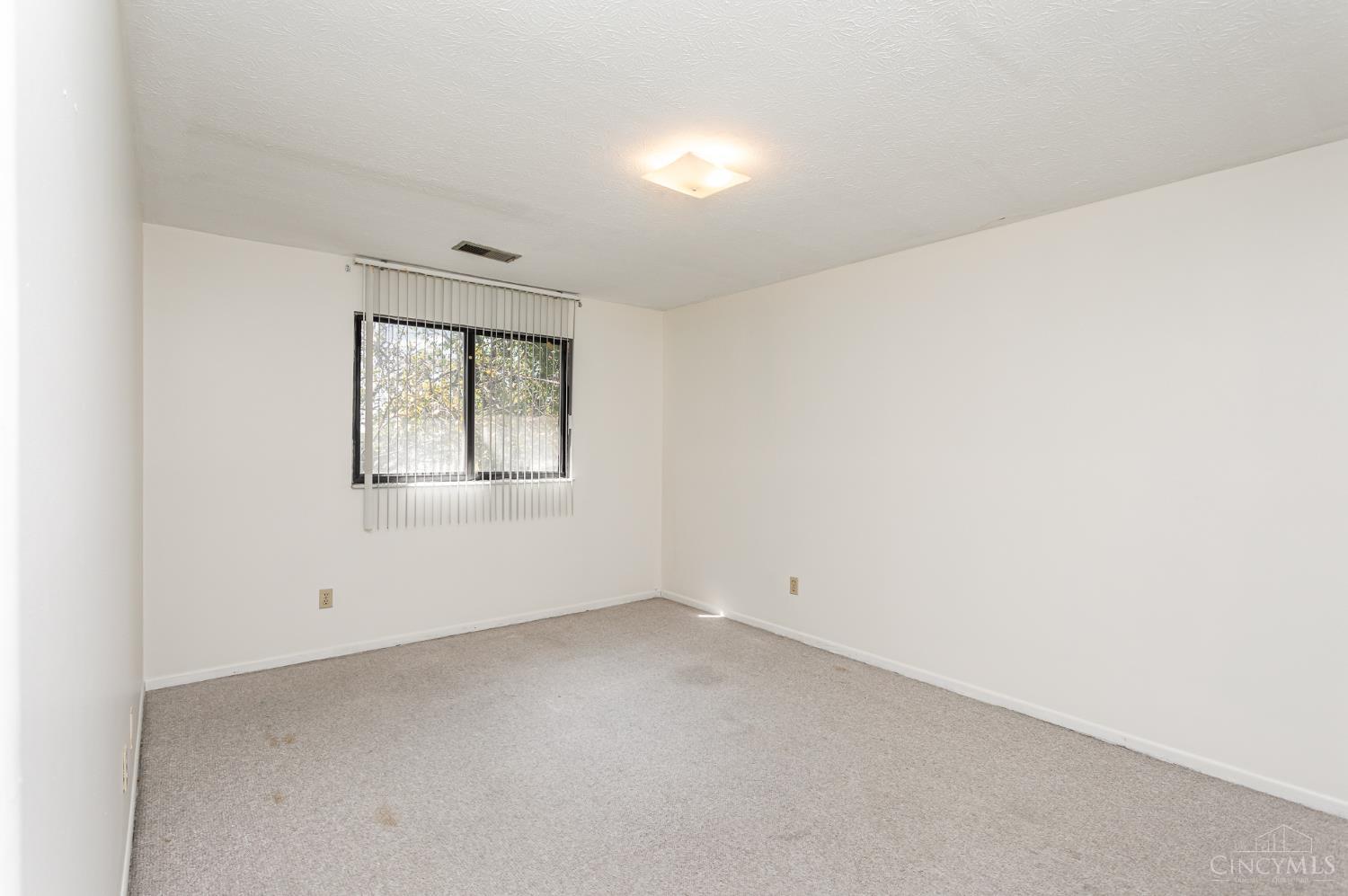 518 Riddle Road #12, Cincinnati, OH, 45220 — photo 9