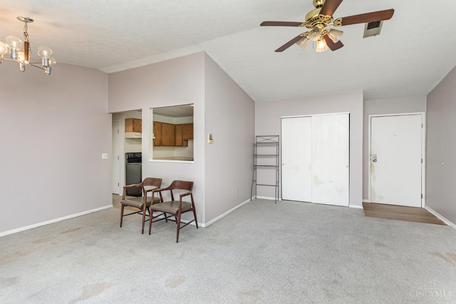 518 Riddle Road #12, Cincinnati, OH, 45220 — photo 5