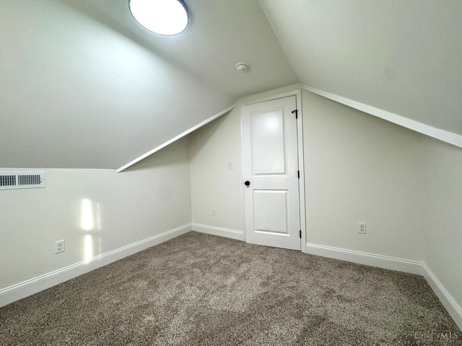 2728 Silverleaf Avenue, Cincinnati, OH, 45212 — photo 21