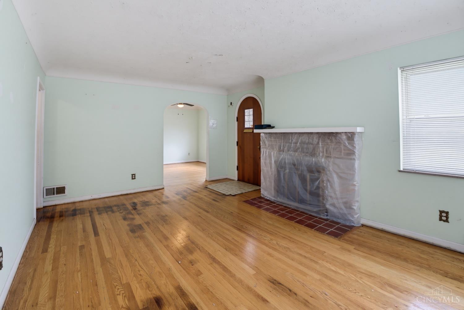 Homes for sale in Cincinnati, OH | 3648 Solar Vista Pl, Cincinnati, OH 45213 | MLS# 1884224
