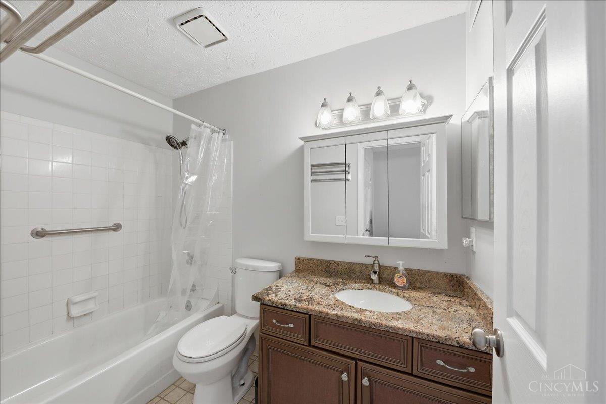 5983 Meadowcreek Drive #4, Milford, OH, 45150 — photo 16