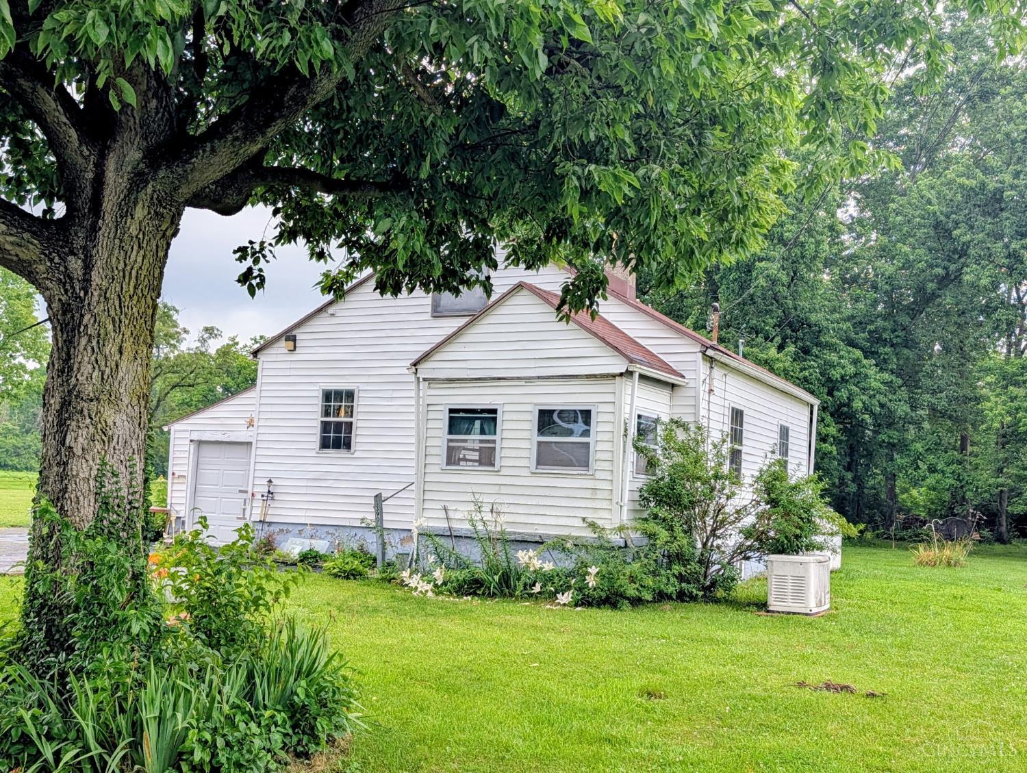 4th image of 1390 Olt Rd, Jefferson Twp, OH 45417 | MLS# 1884779