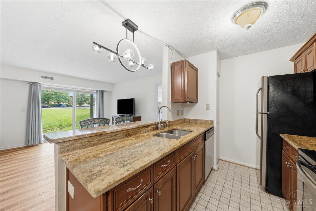 5983 Meadowcreek Drive #4, Milford, OH, 45150 — photo 20