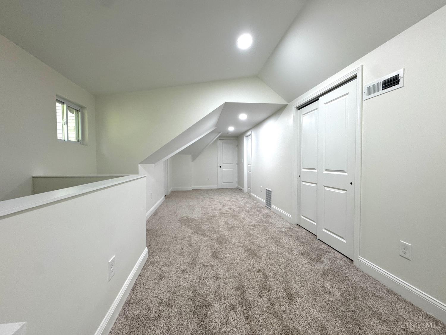 2728 Silverleaf Avenue, Cincinnati, OH, 45212 — photo 17