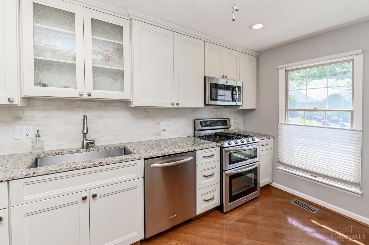 3658 Herschel Avenue, Cincinnati, OH, 45208 — photo 8