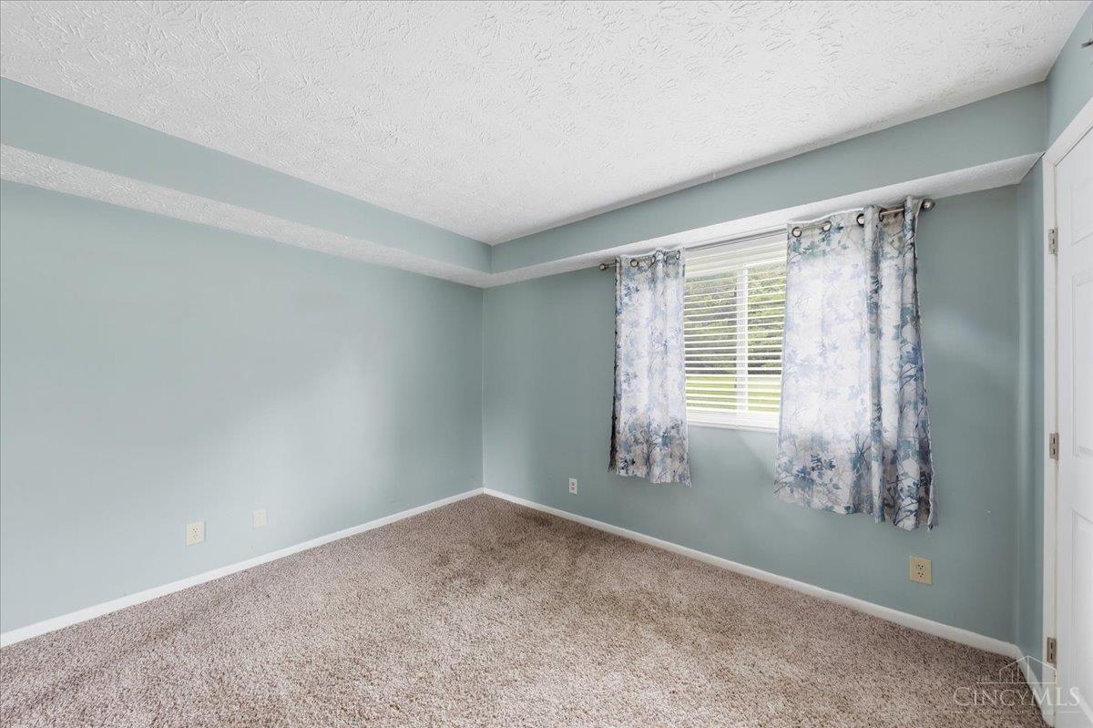 5983 Meadowcreek Drive #4, Milford, OH, 45150 — photo 24