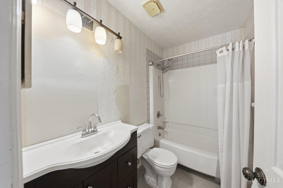 3434 Sunbury Lane, Colerain Twp, OH, 45251 — photo 17