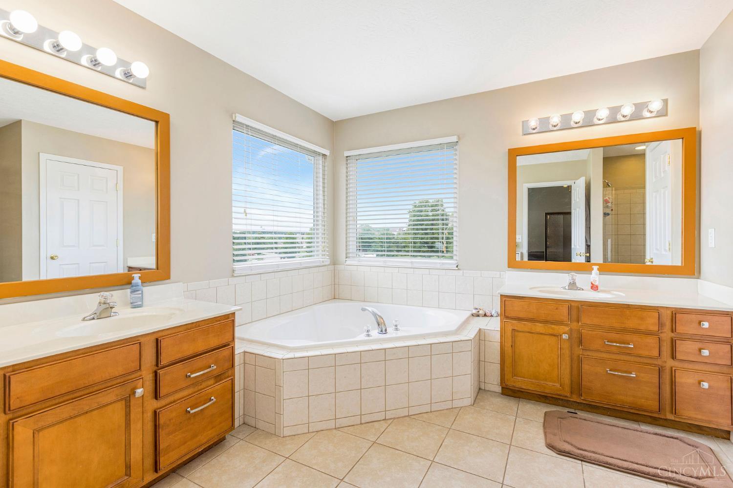 1261 Pond Ridge Circle, Ross Twp, OH, 45013 — photo 27