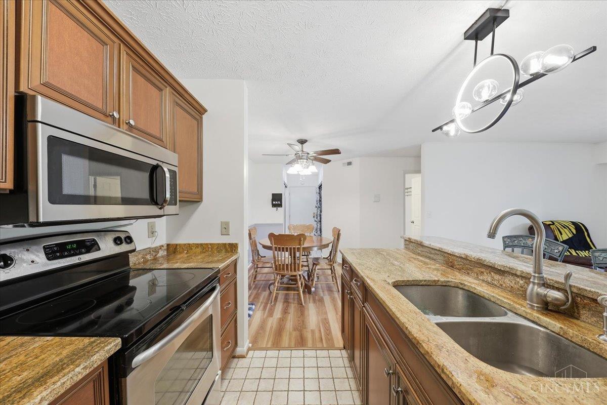 5983 Meadowcreek Drive #4, Milford, OH, 45150 — photo 11