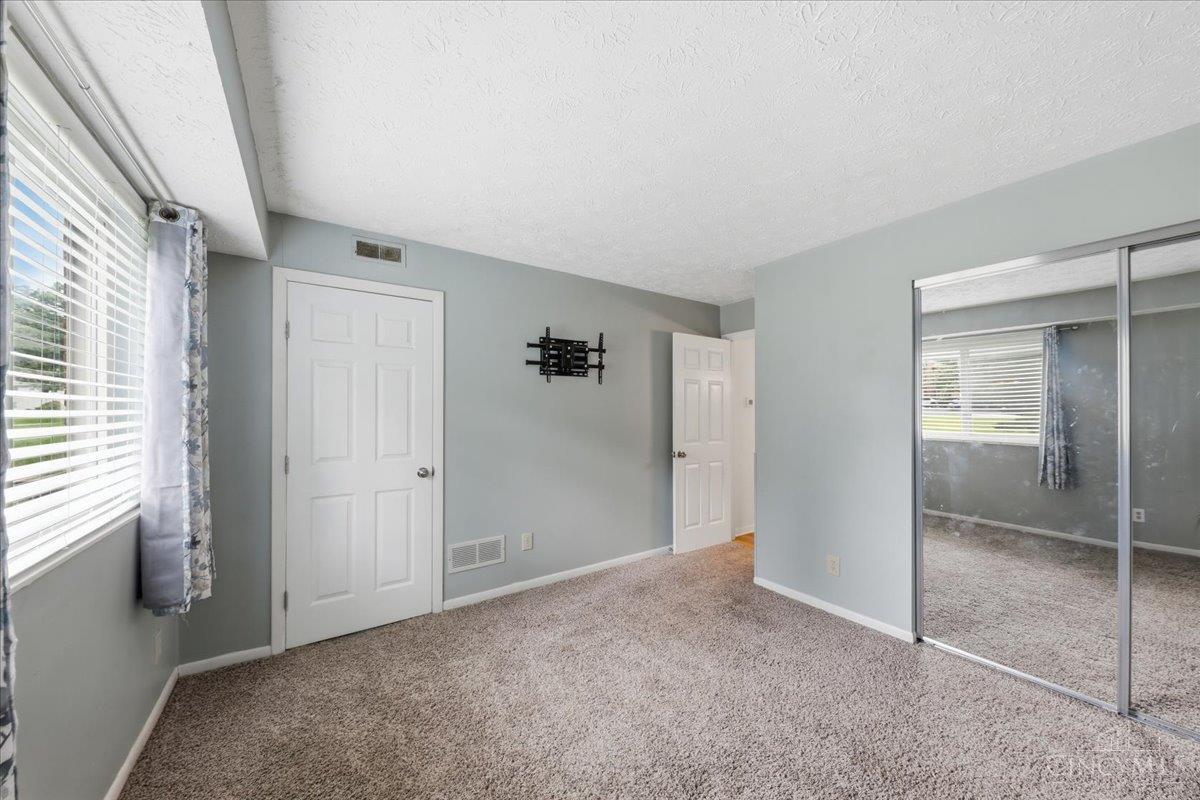 5983 Meadowcreek Drive #4, Milford, OH, 45150 — photo 25