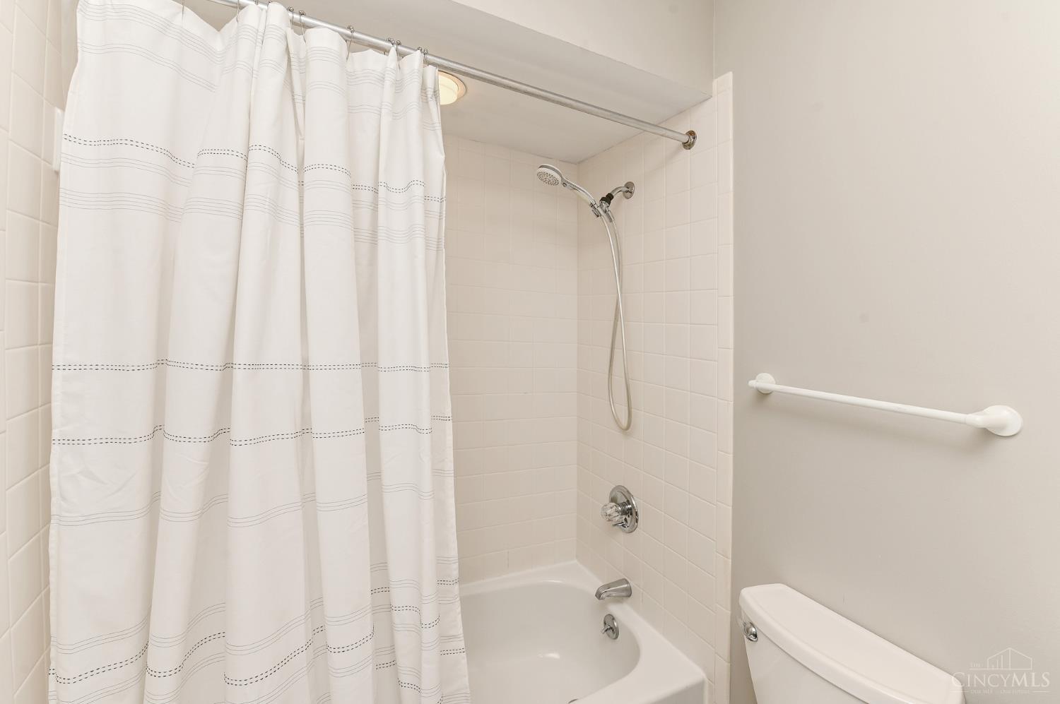 3658 Herschel Avenue, Cincinnati, OH, 45208 — photo 23