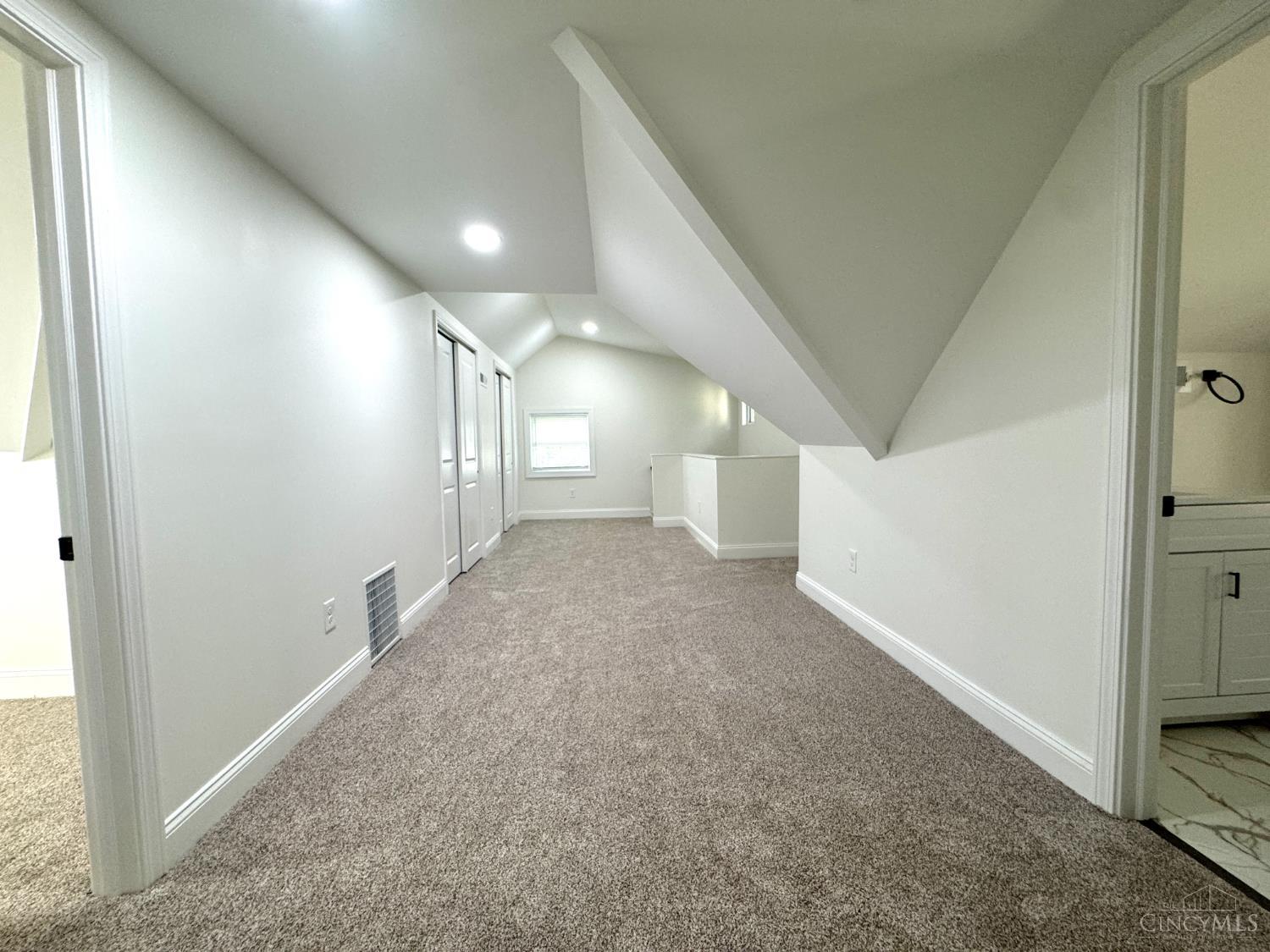 2728 Silverleaf Avenue, Cincinnati, OH, 45212 — photo 24