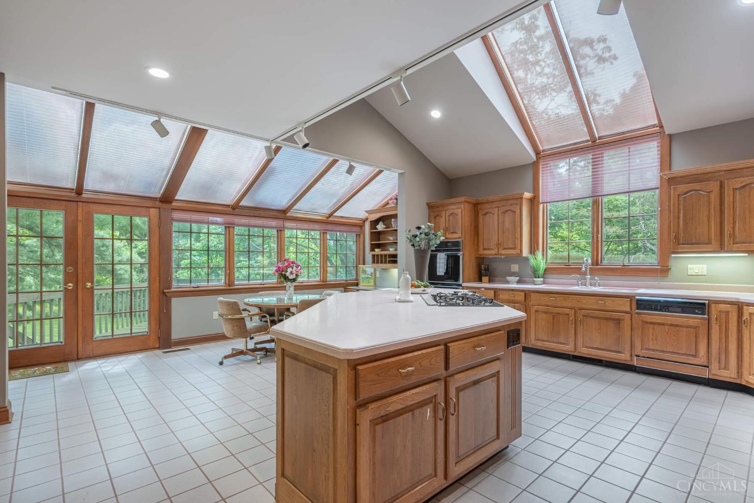 514 Shambord Circle, Kettering, OH, 45429 — photo 11