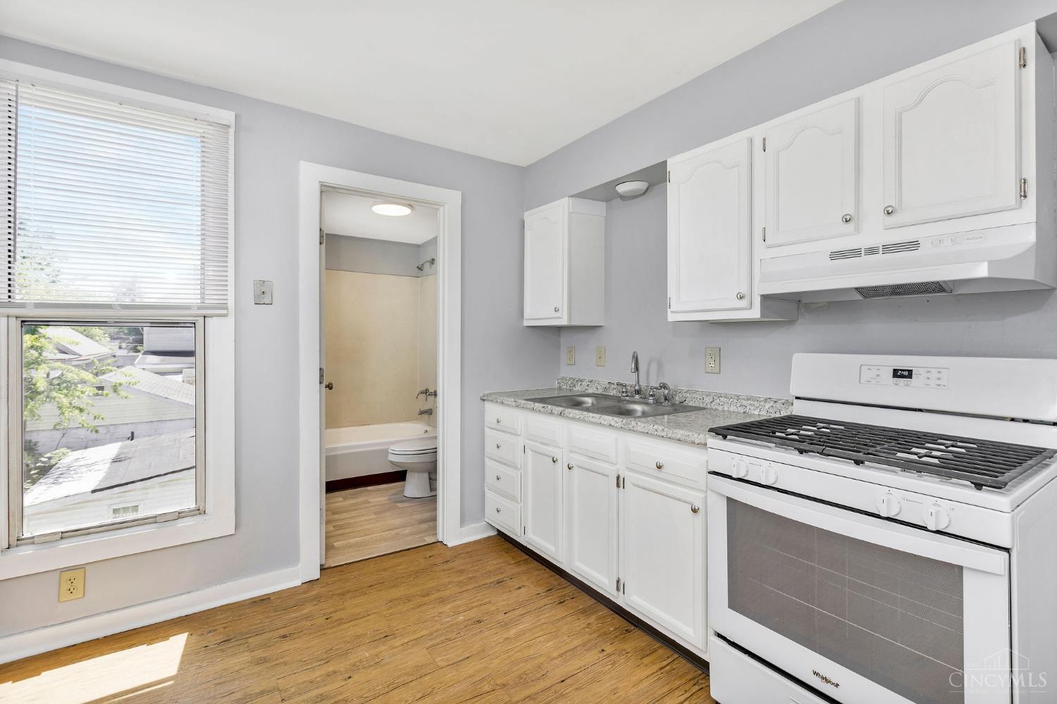 305 Walnut Street, Elmwood Place, OH, 45216 — photo 30