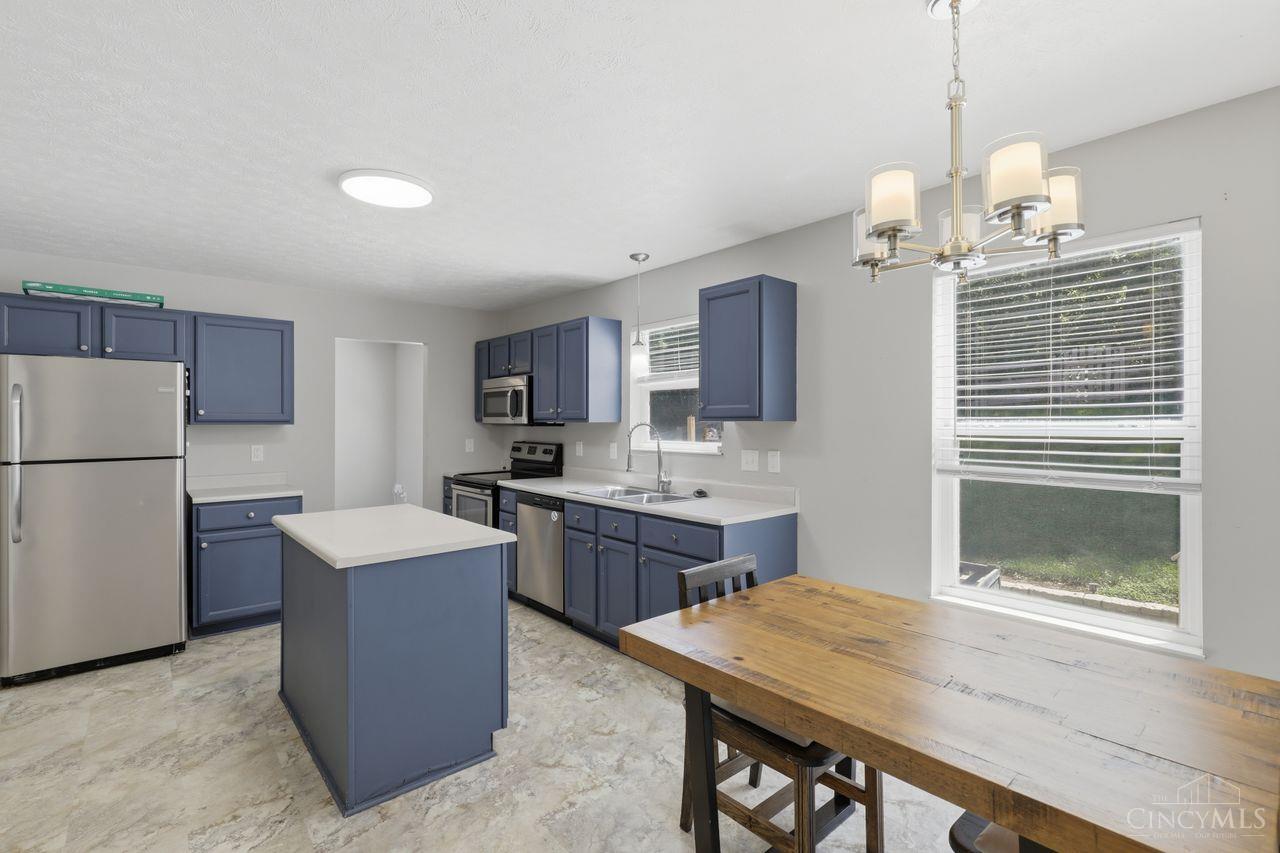 884 Venetian Terrace, Cincinnati, OH, 45224 — photo 11