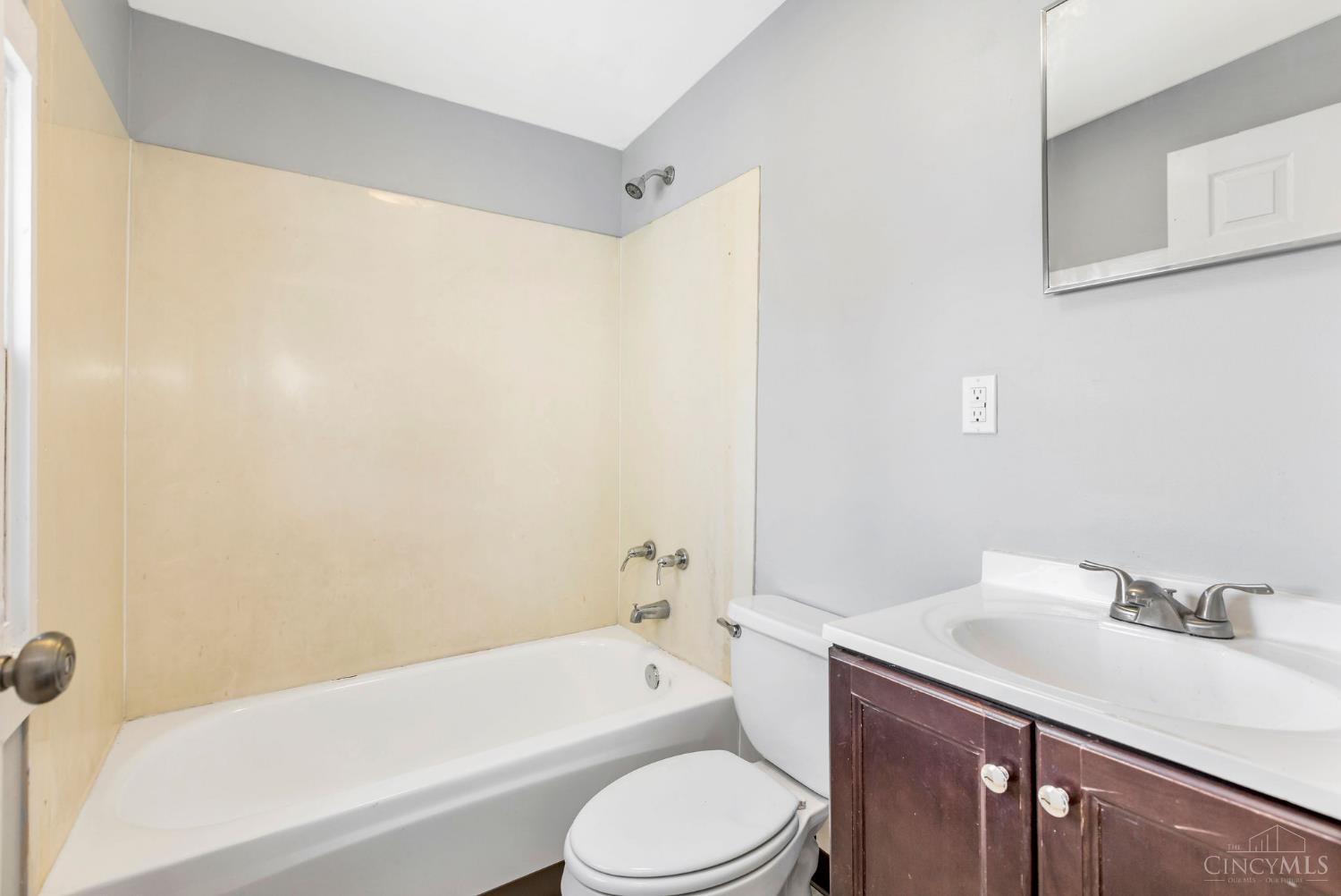 305 Walnut Street, Elmwood Place, OH, 45216 — photo 32