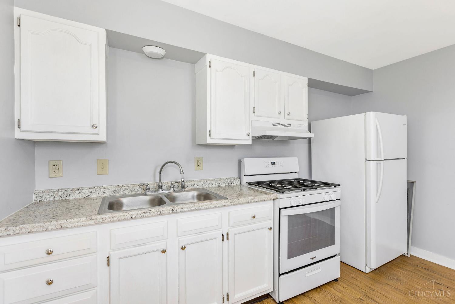 305 Walnut Street, Elmwood Place, OH, 45216 — photo 31