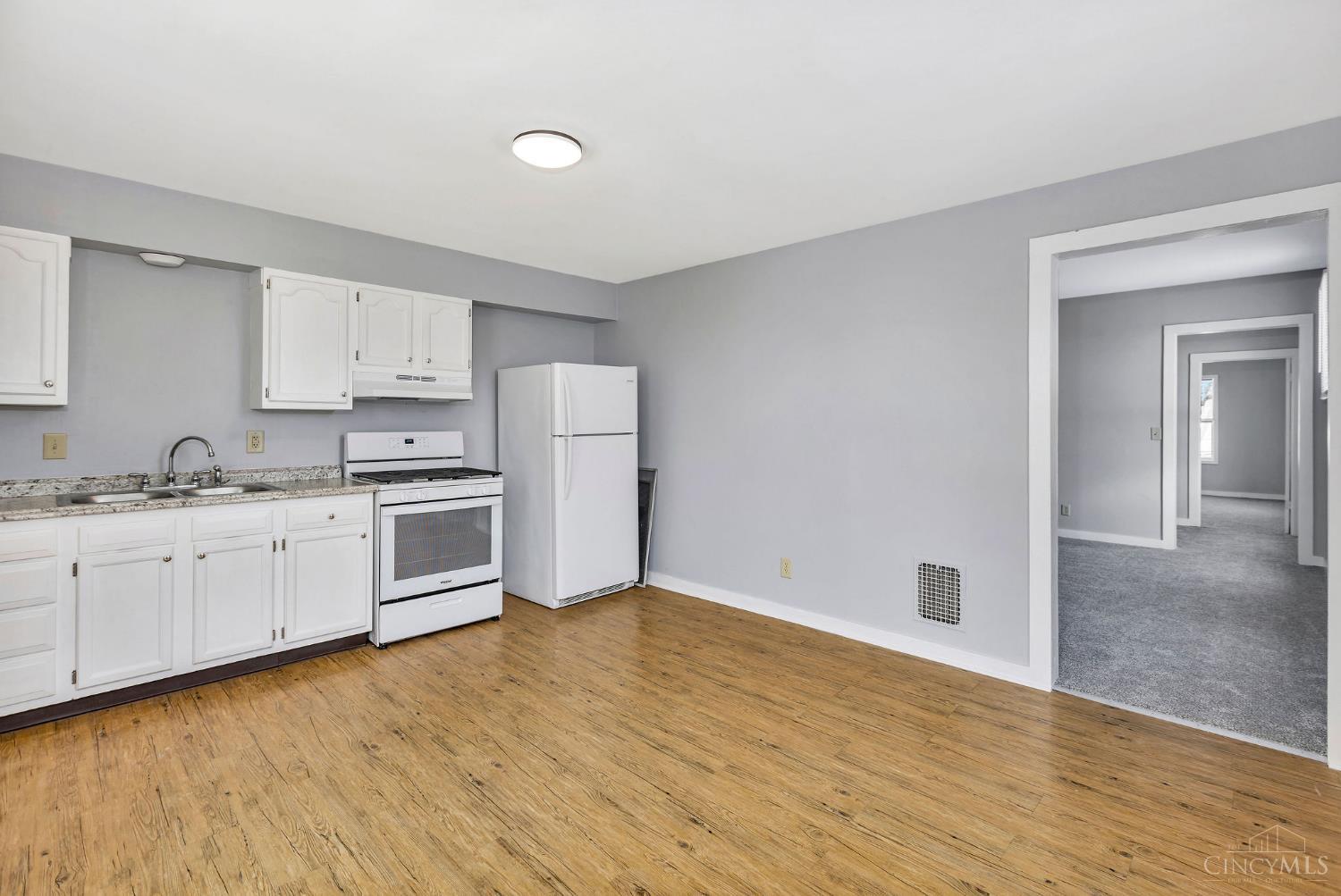 305 Walnut Street, Elmwood Place, OH, 45216 — photo 28