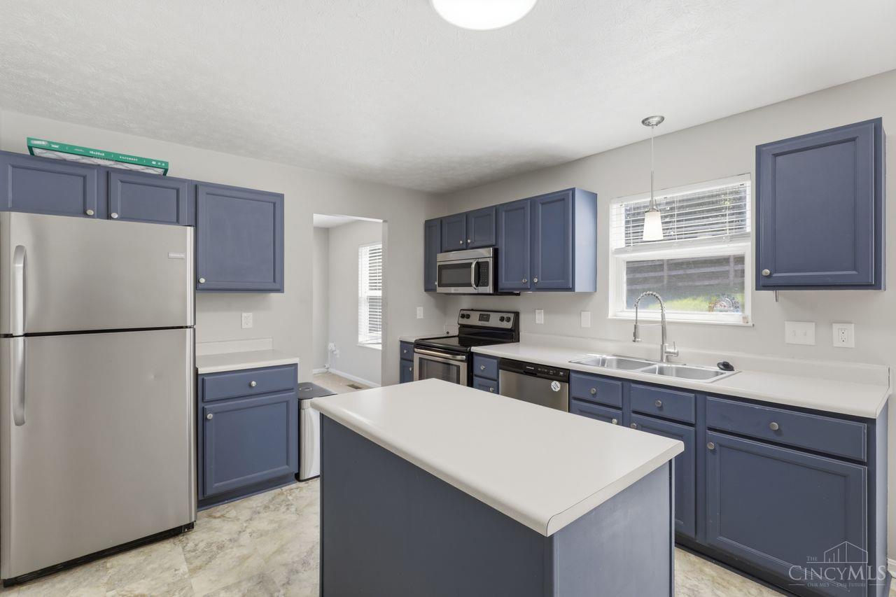 884 Venetian Terrace, Cincinnati, OH, 45224 — photo 9