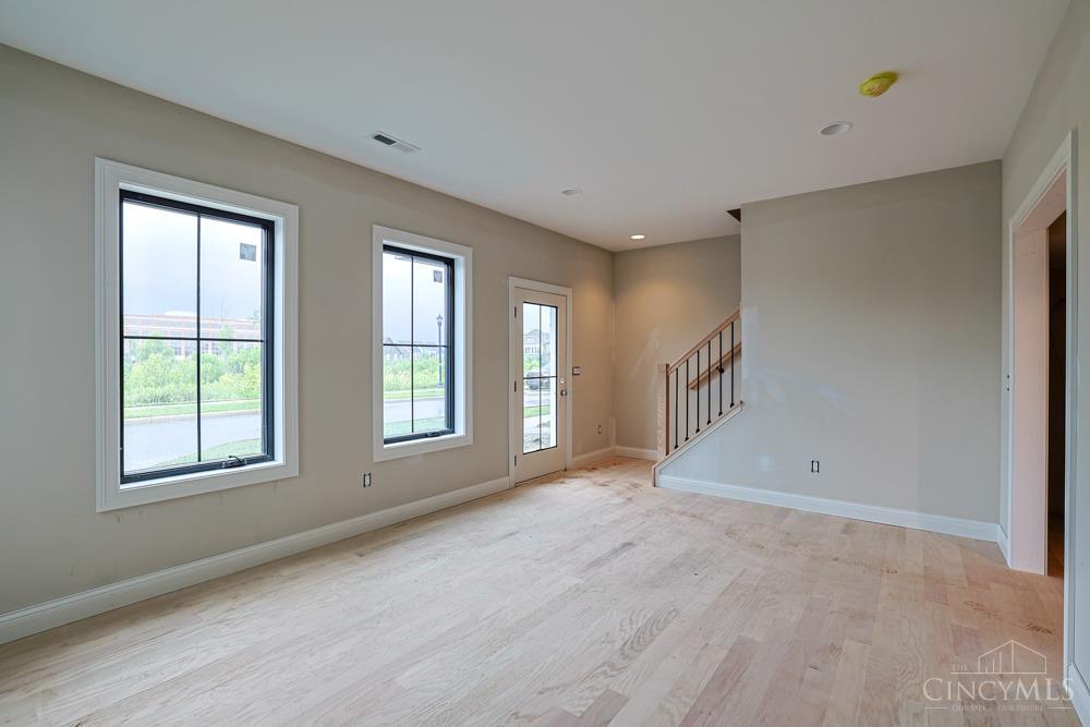 4236 Parkview Drive, Blue Ash, OH, 45242 — photo 2