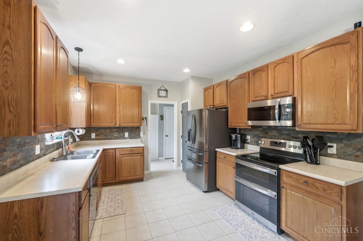 740 Oak Forest Drive, Hamilton Twp, OH, 45152 — photo 10