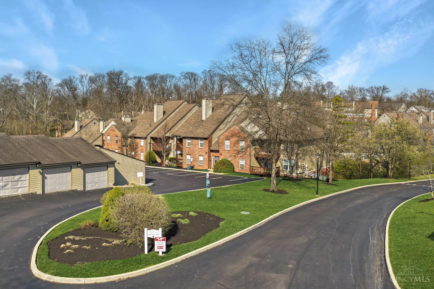 10555 Montgomery Road #5, Montgomery, OH, 45242 — photo 2