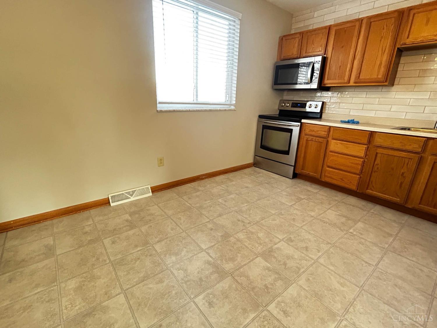 3380 North Bend Road, Green Twp, OH, 45239 — photo 7