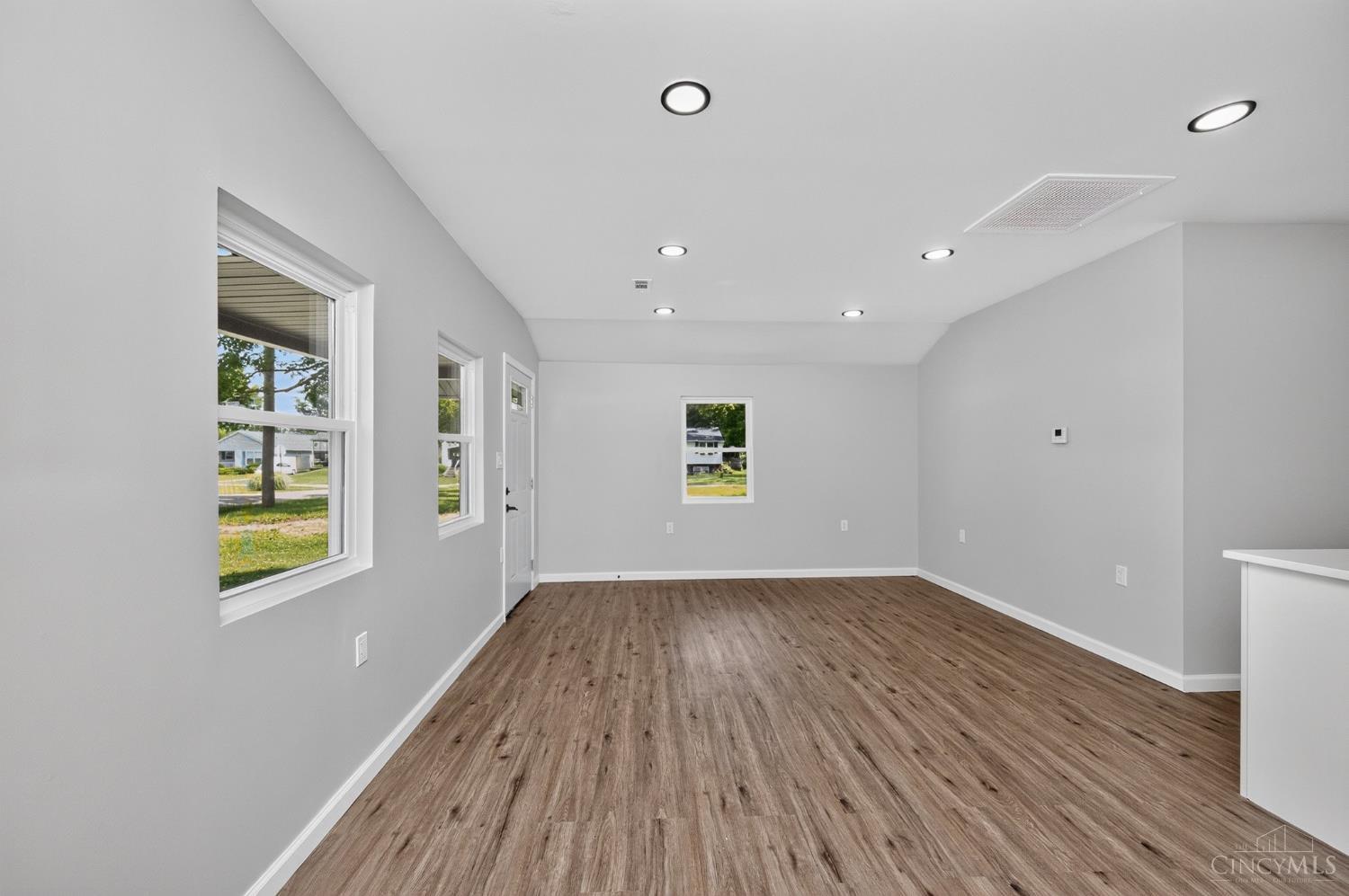 8812 Pine Road, Sycamore Twp, OH, 45242 — photo 7
