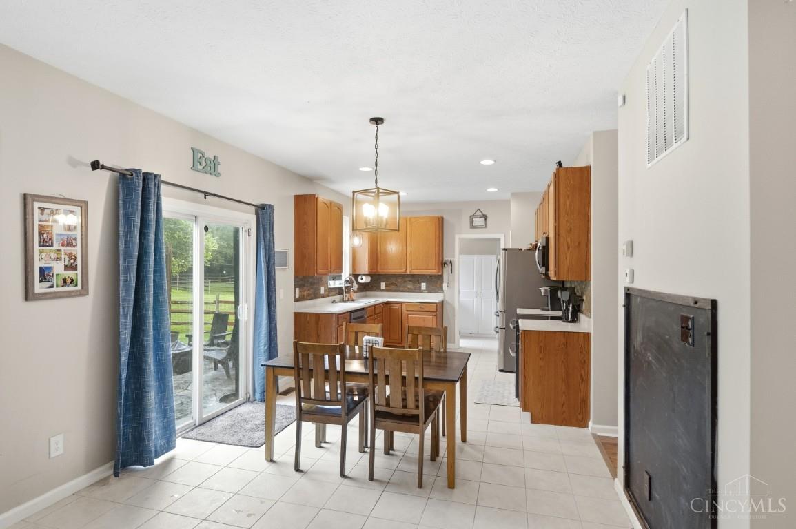 740 Oak Forest Drive, Hamilton Twp, OH, 45152 — photo 8