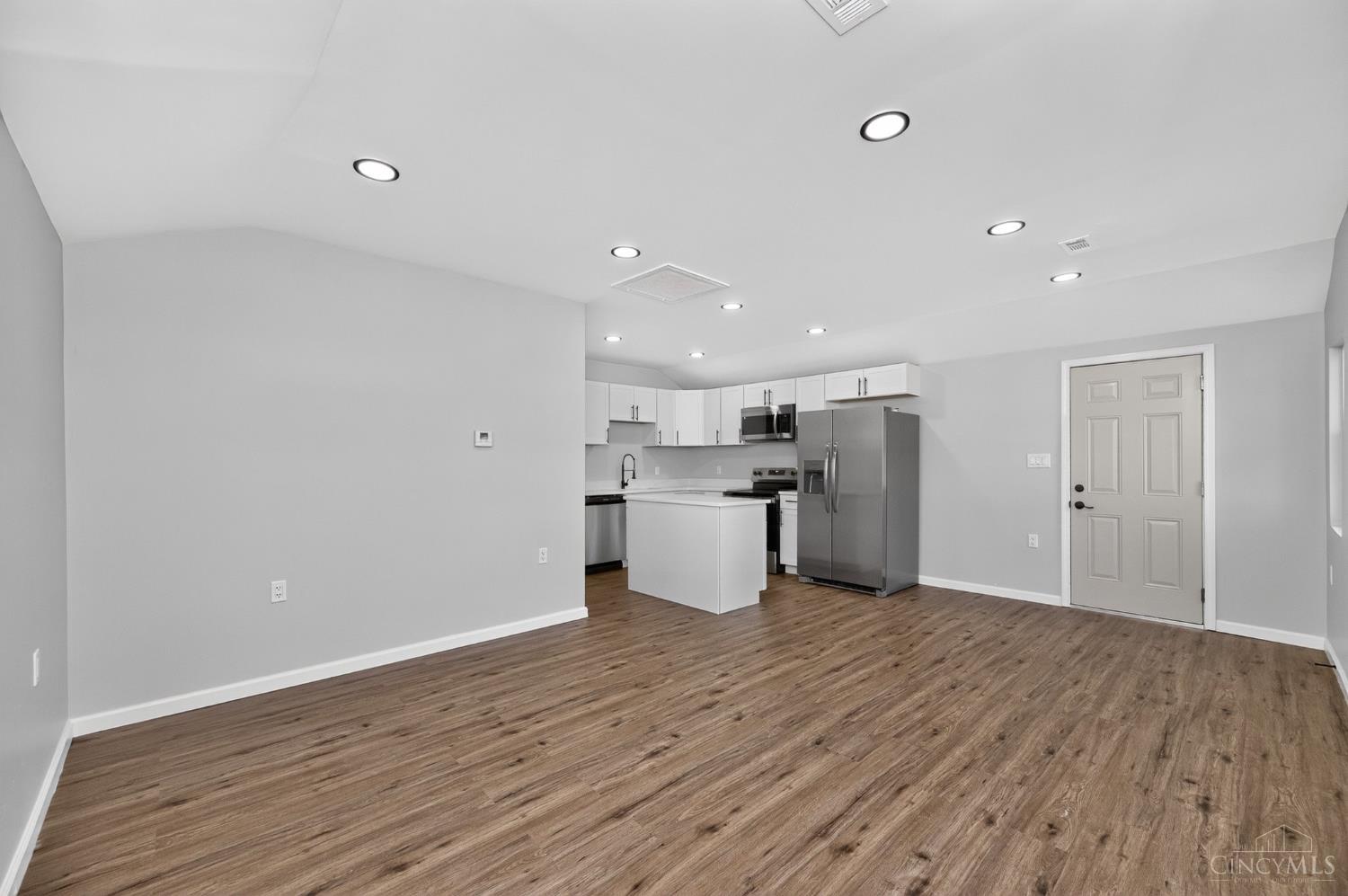 8812 Pine Road, Sycamore Twp, OH, 45242 — photo 6