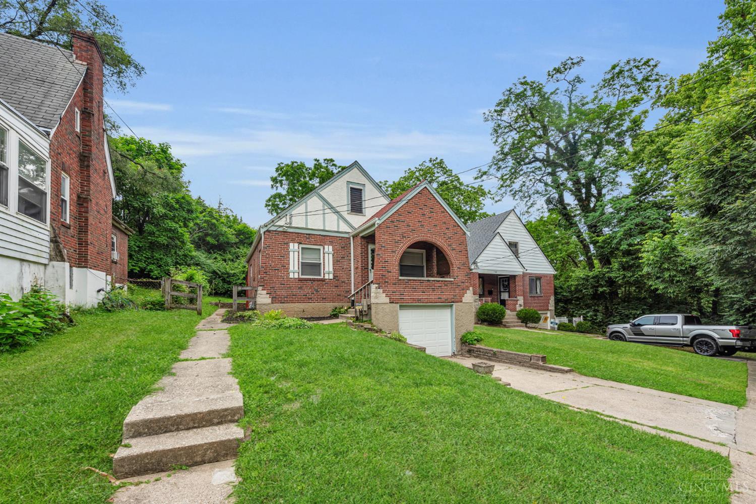 2455 Nova Avenue, Cincinnati, OH, 45238