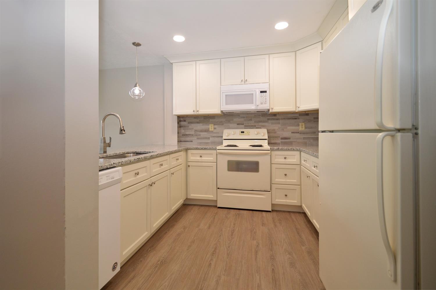 10555 Montgomery Road #62, Montgomery, OH, 45242 — photo 4