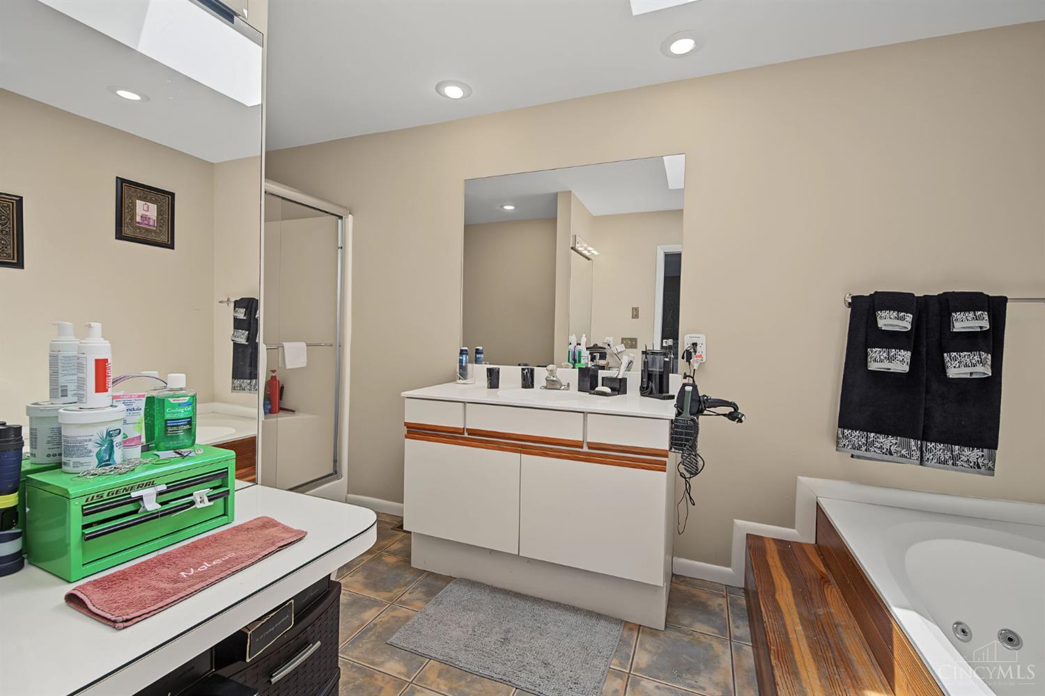7229 Hartford Court, West Chester, OH, 45069 — photo 32