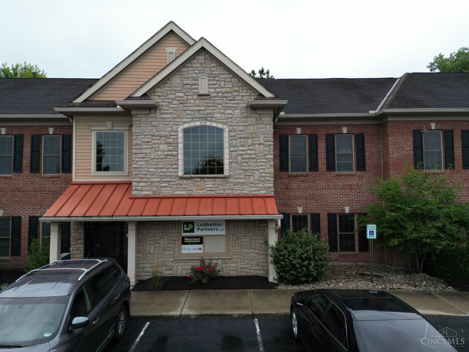 5078 Wooster Pike #200, Cincinnati, OH, 45226 — photo 2