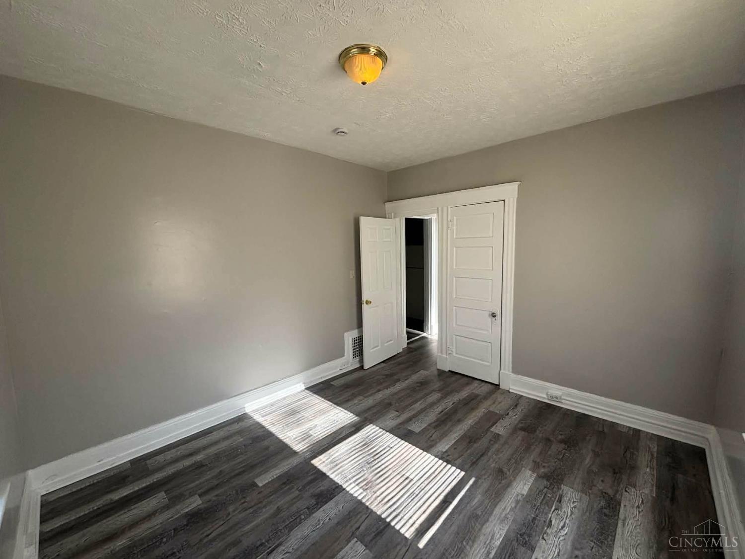 3671 Vine Street #2, Cincinnati, OH, 45220 — photo 5
