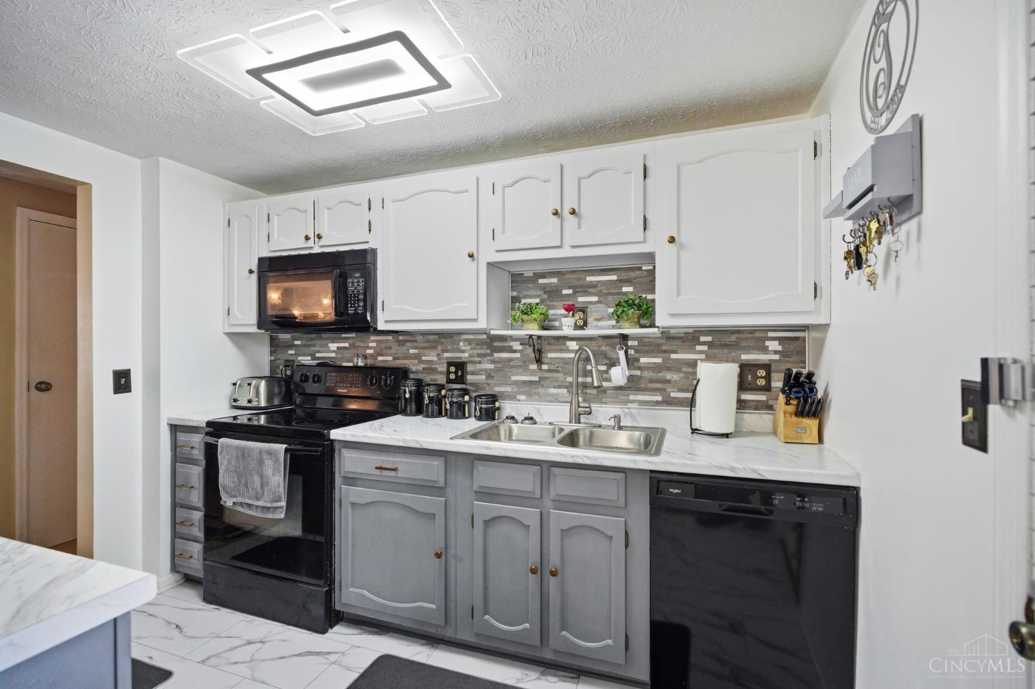 5855 Winchester Drive, Miami Twp, OH, 45150 — photo 3