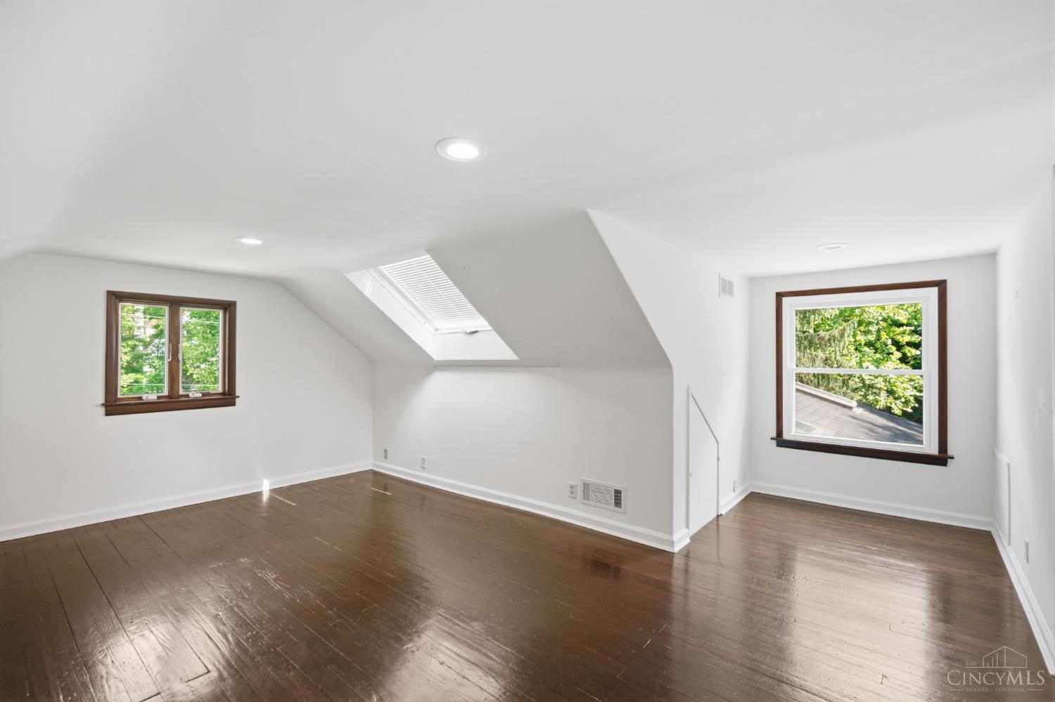 7767 Shawnee Run Road, Indian Hill, OH, 45243 — photo 32