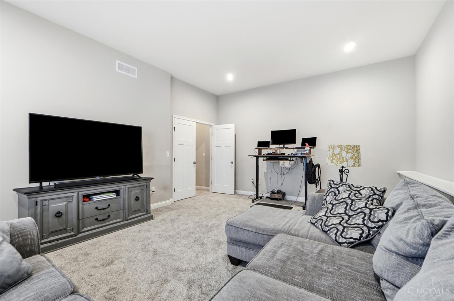 2716 Renaissance Boulevard, Middletown, OH, 45005 — photo 40