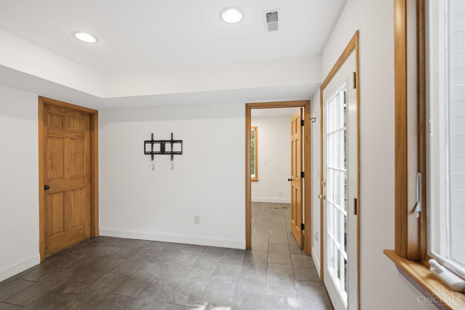 7767 Shawnee Run Road, Indian Hill, OH, 45243 — photo 37