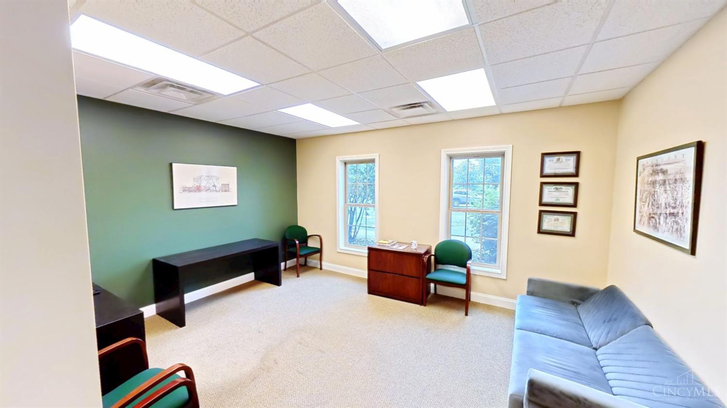 5078 Wooster Pike #200, Cincinnati, OH, 45226 — photo 4