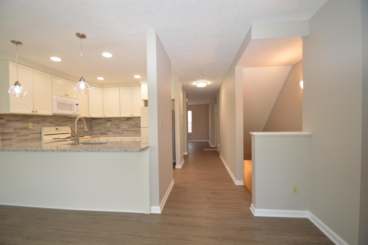10555 Montgomery Road #62, Montgomery, OH, 45242 — photo 3