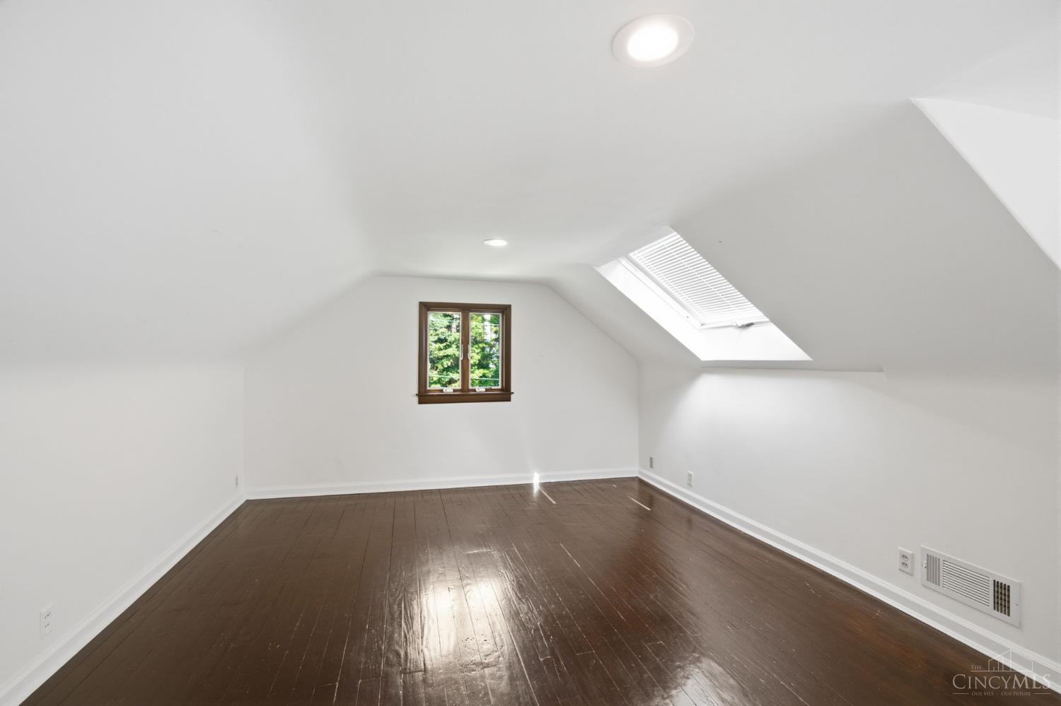 7767 Shawnee Run Road, Indian Hill, OH, 45243 — photo 31