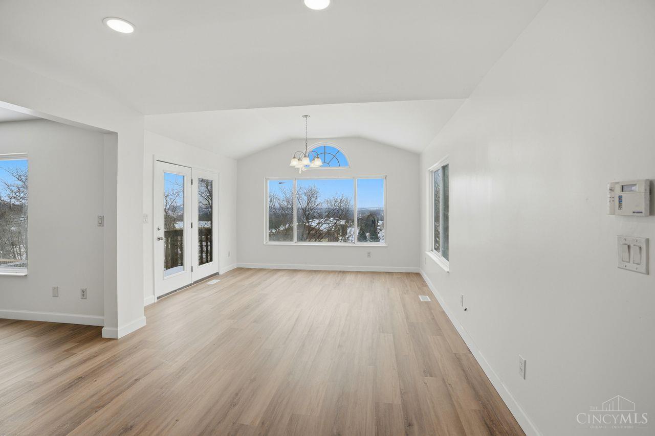1102 Arbor Springs Drive, Hamilton, OH, 45013 — photo 11