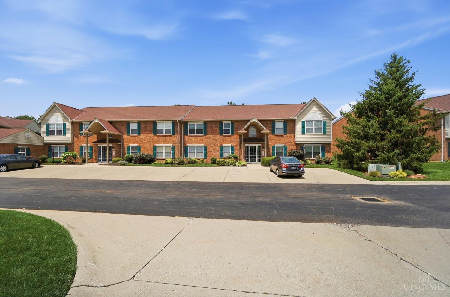 8753 Carrousel Park Cir #99, Colerain Twp, OH, 45251 — photo 4