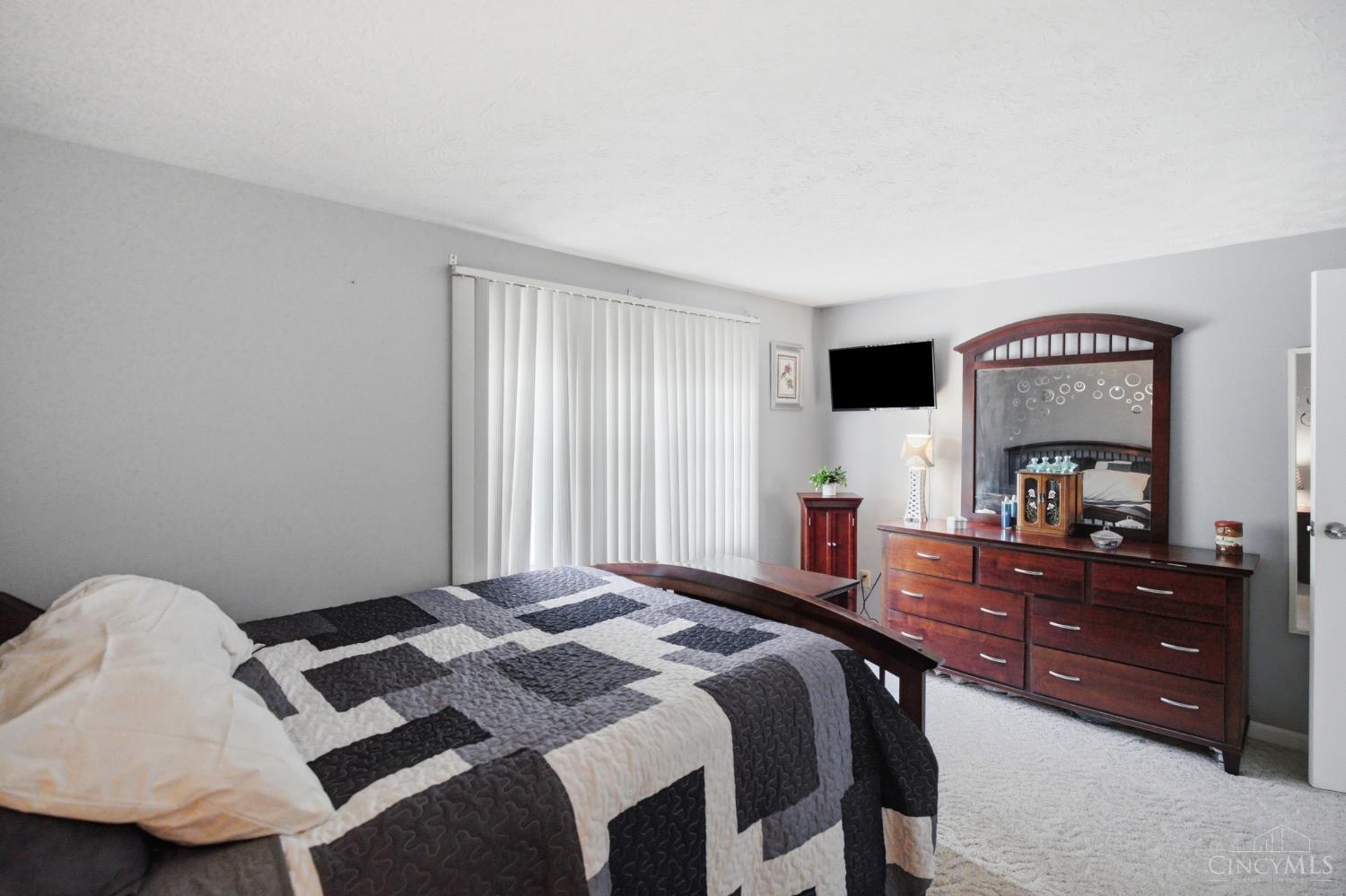 5855 Winchester Drive, Miami Twp, OH, 45150 — photo 12