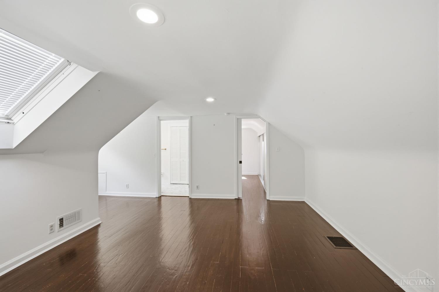 7767 Shawnee Run Road, Indian Hill, OH, 45243 — photo 33