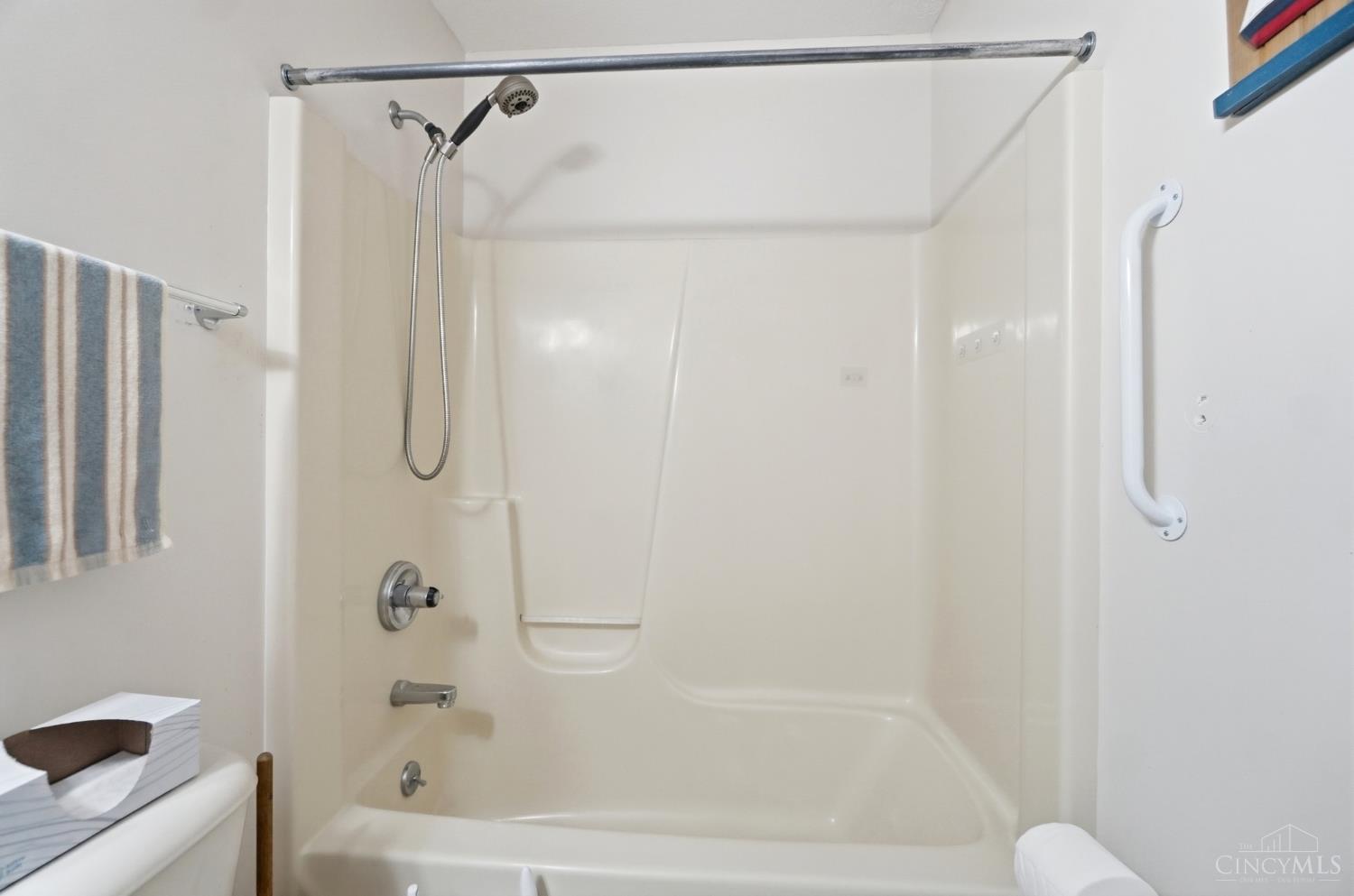 8753 Carrousel Park Cir #99, Colerain Twp, OH, 45251 — photo 42