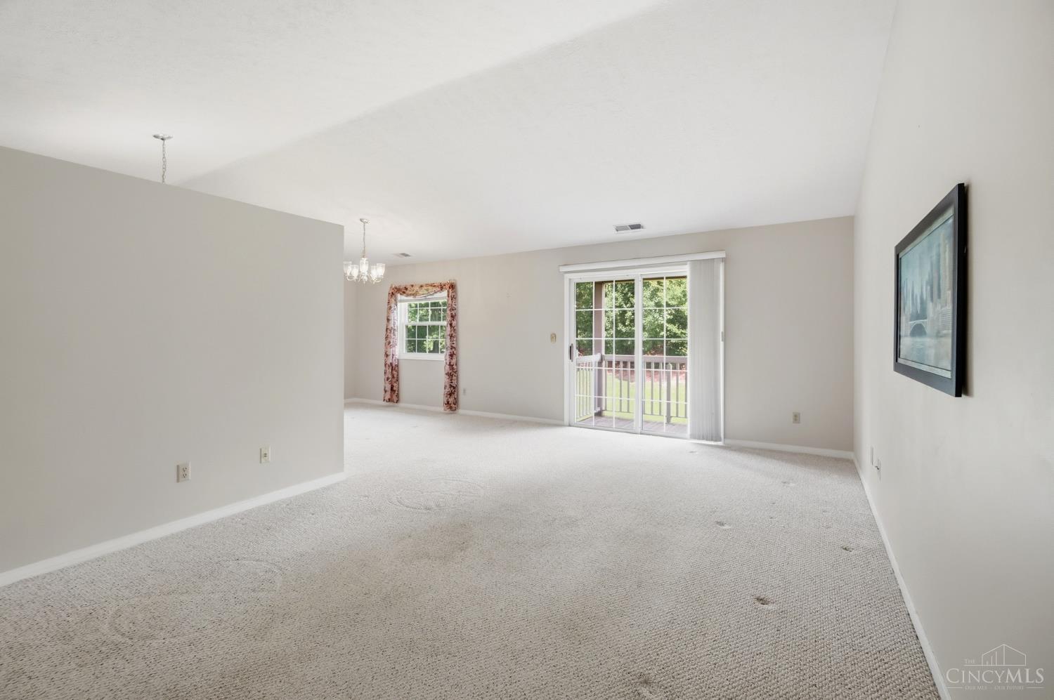 8753 Carrousel Park Cir #99, Colerain Twp, OH, 45251 — photo 11