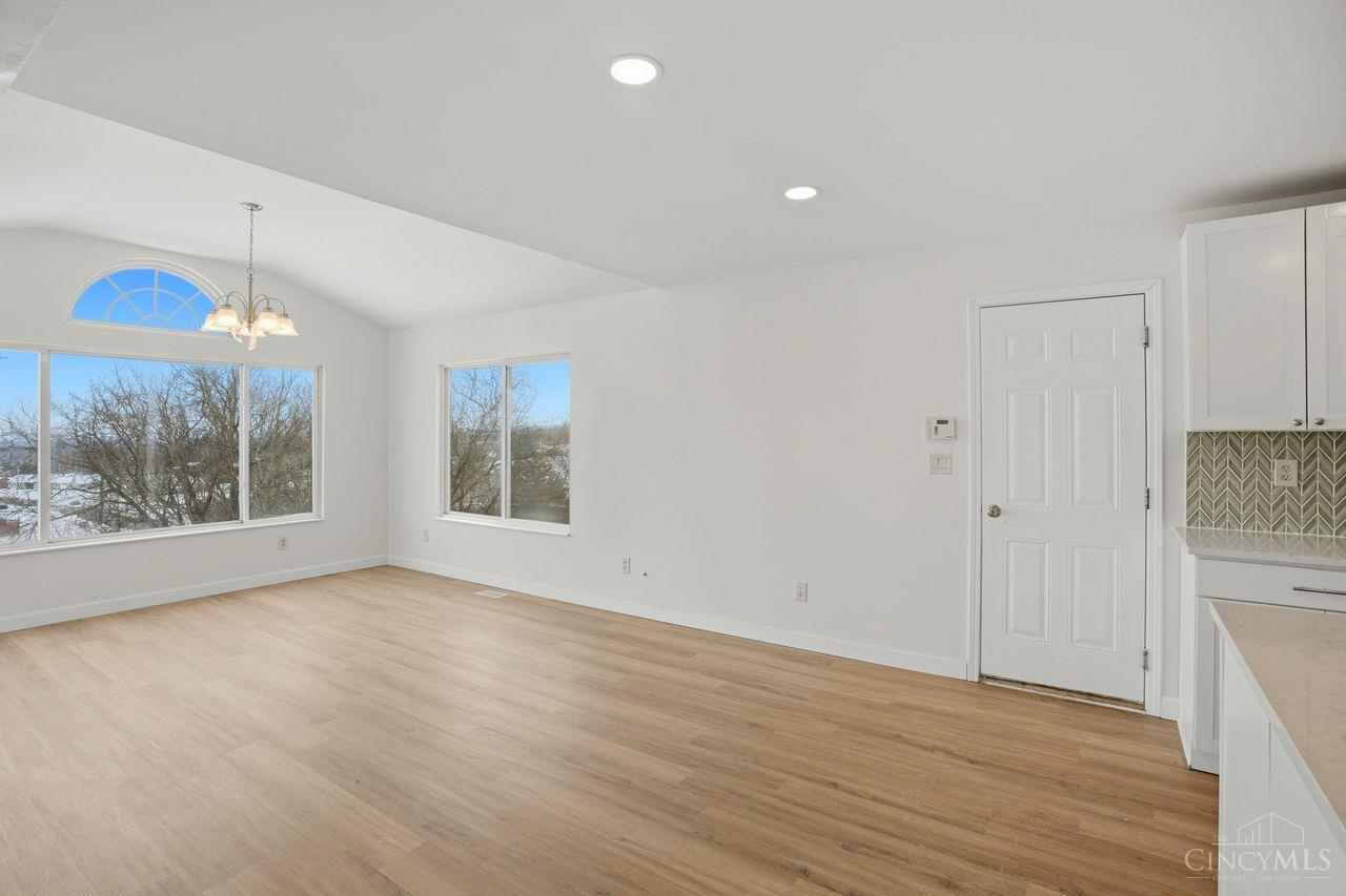 1102 Arbor Springs Drive, Hamilton, OH, 45013 — photo 8